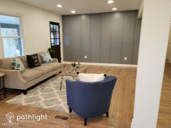 Building Photo - 4 br, 2 bath House - 1921 Vicki Lane SE UNIT