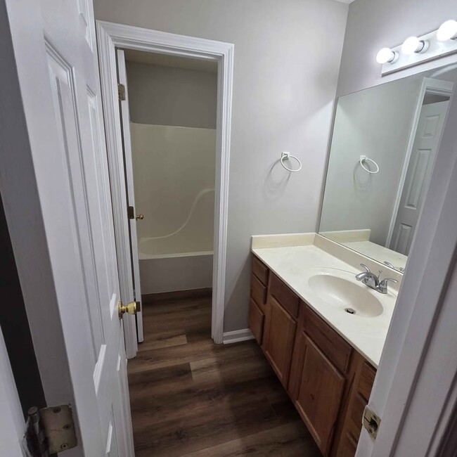 Building Photo - 2583 Faxon Ave