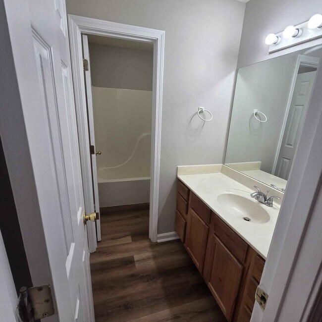 Foto del edificio - 2583 Faxon Ave