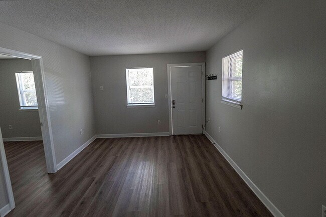 Foto del edificio - 1612 Richardson St