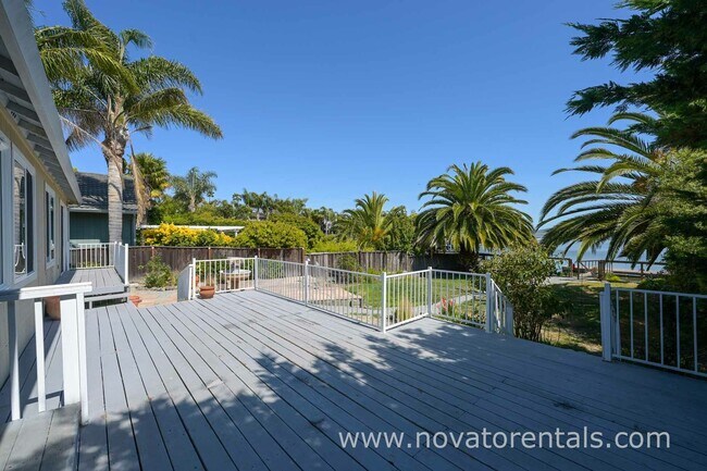 Foto del edificio - 986 Bel Marin Keys Blvd