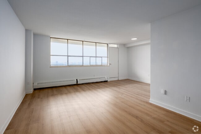 2 BR, 1 BA - 1,050 SF - Oakview Heights