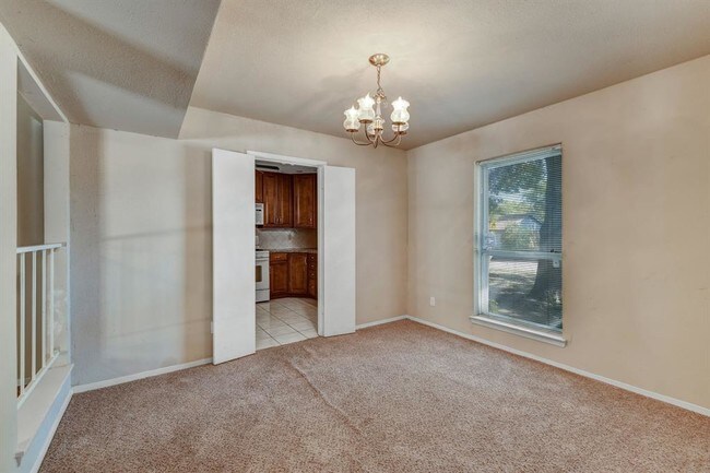 Foto del edificio - 1105 Brush Creek Dr
