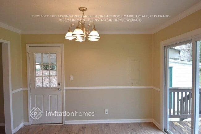 Building Photo - 110 Woodglen Ct