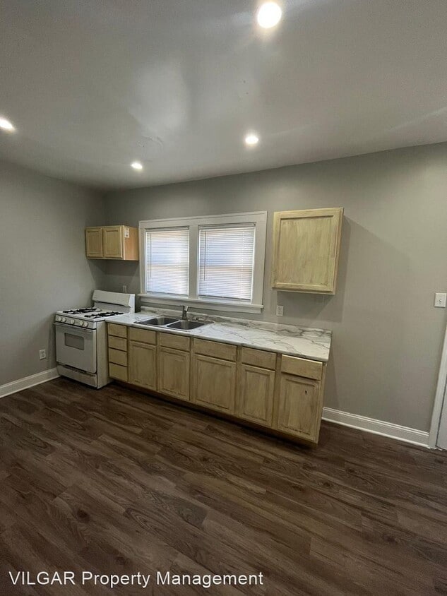 Primary Photo - 3 br, 1 bath House - 820 Pierce St.