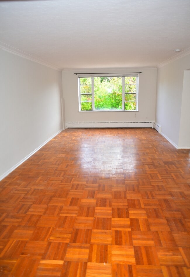 Building Photo - 62 S Forster Park Dr