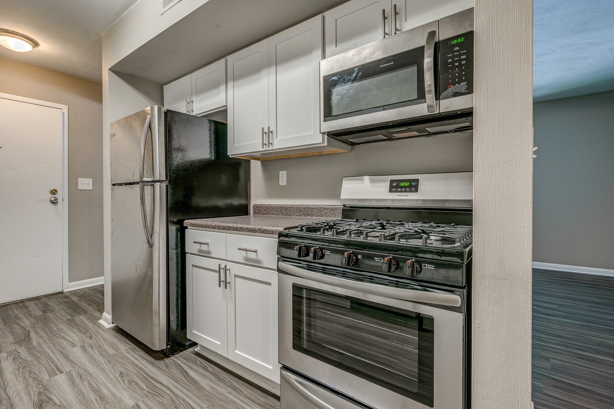 Ridgewood Village Apartments Blacksburg, VA