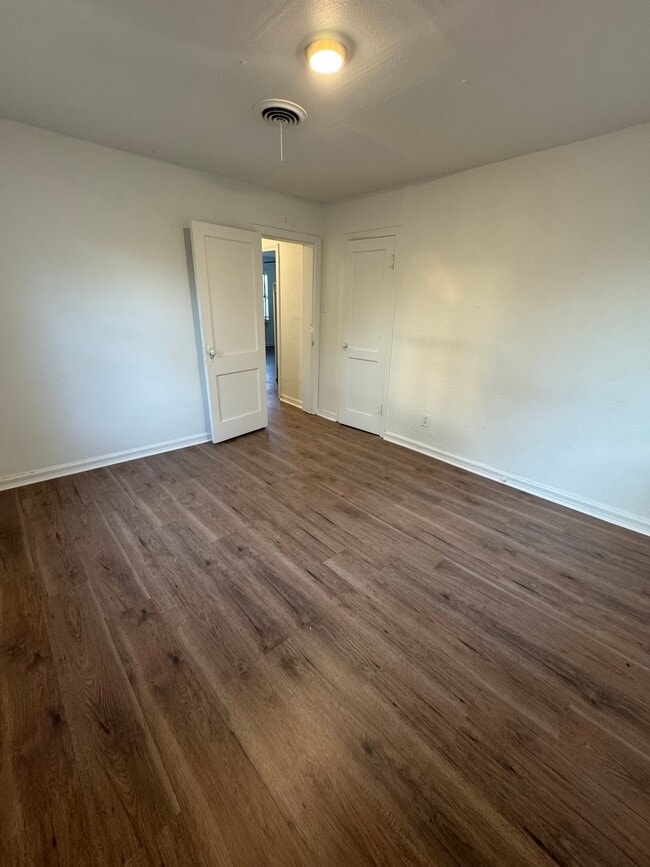 Building Photo - 3600 S Tyler St