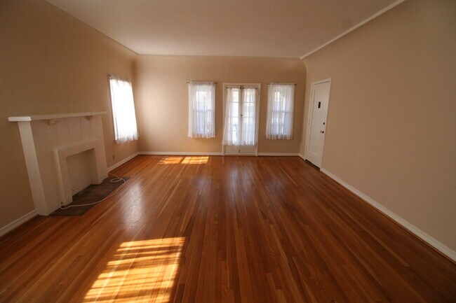 Foto del edificio - 342 N Ogden Dr