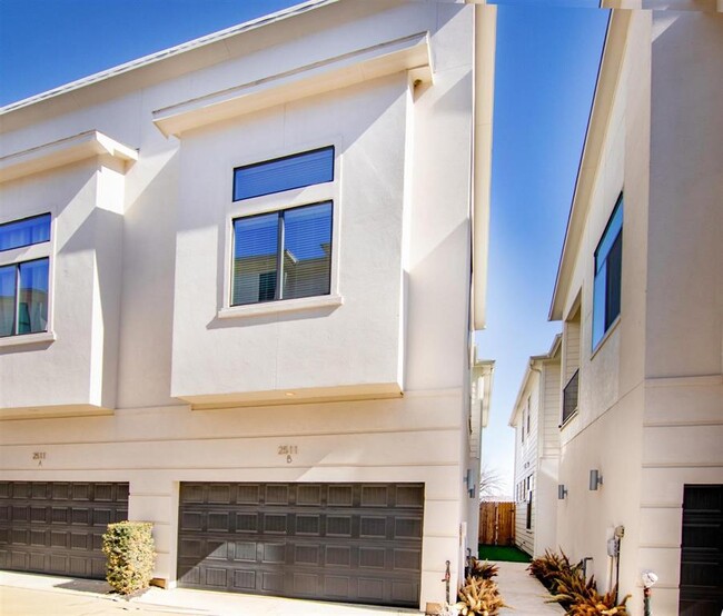 Foto del edificio - 2511 Garrow St