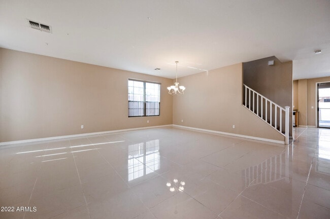 Building Photo - 2684 E Birchwood Pl