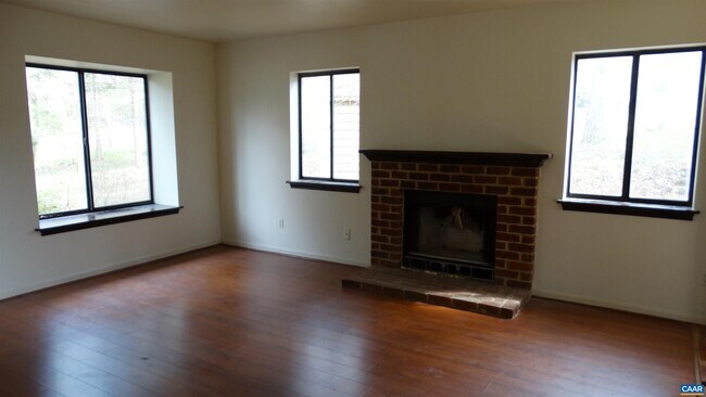 Foto del edificio - 112 Boulder Spring Ct