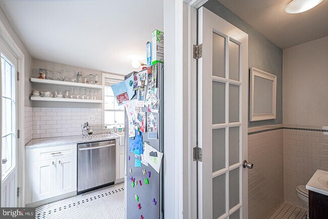 Building Photo - 2035 Carpenter St