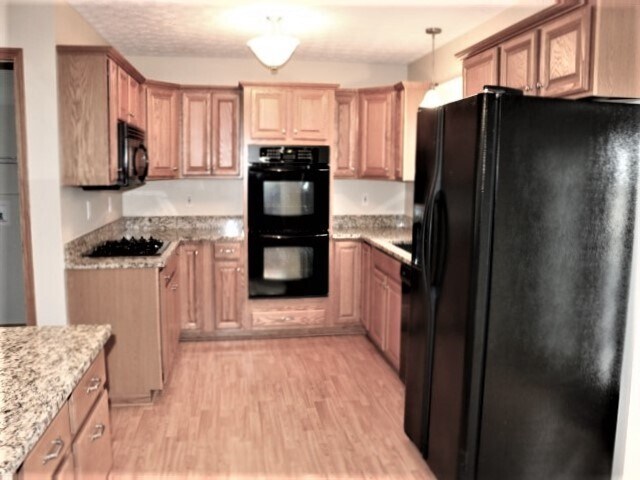 Foto del edificio - 293 Iris Trail Dr
