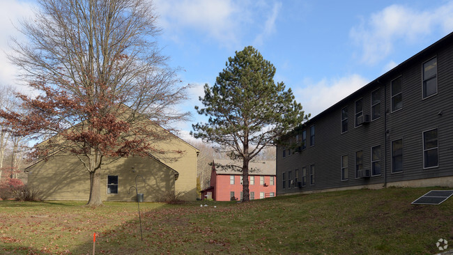 Building Photo - Canonchet Cliffs I