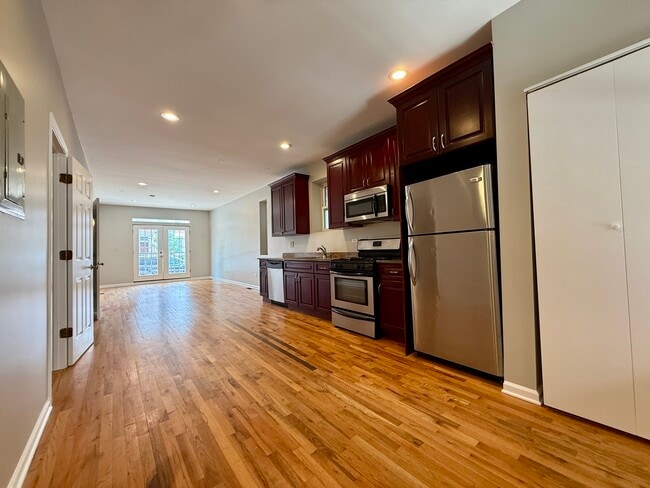 Foto del edificio - 3219 S Lituanica Ave