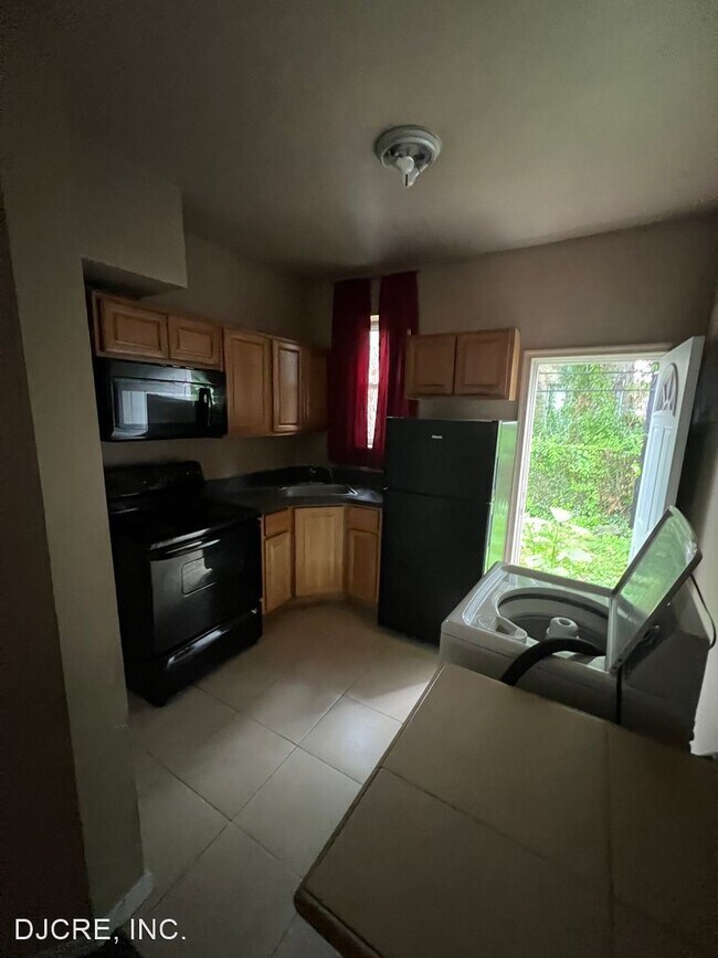 Foto del edificio - 3 br, 1 bath House - 309 N. 60th Street