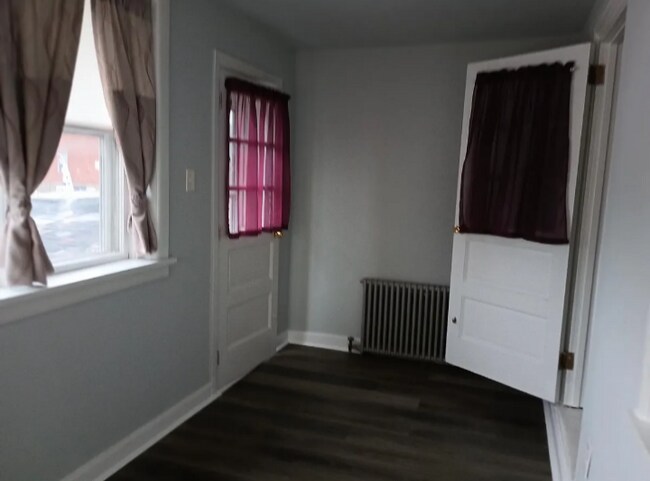Foto del edificio - 865 Lancaster Ave