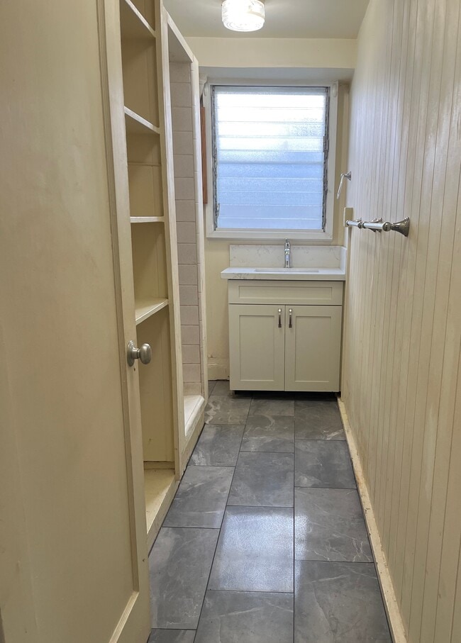 Bathroom - 3173 Harding Ave