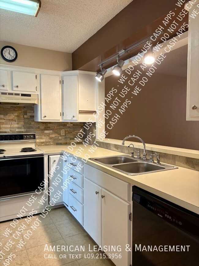 Foto del edificio - 908 Townwood-
