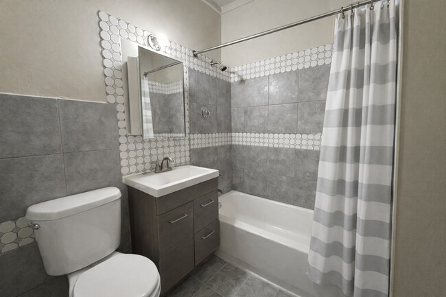 Foto del edificio - 3128 N 24th Pl