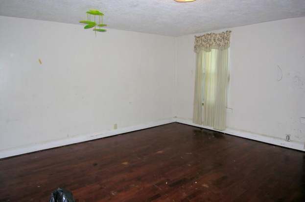 Building Photo - 104 Linden St