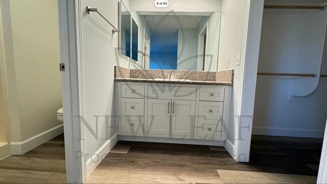Foto del edificio - 16528 Spruce St