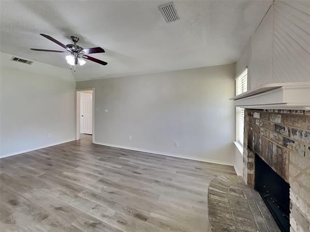 Building Photo - 615 Sherman Dr