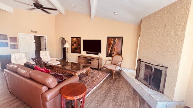 Foto del edificio - 8915 N 84th Way