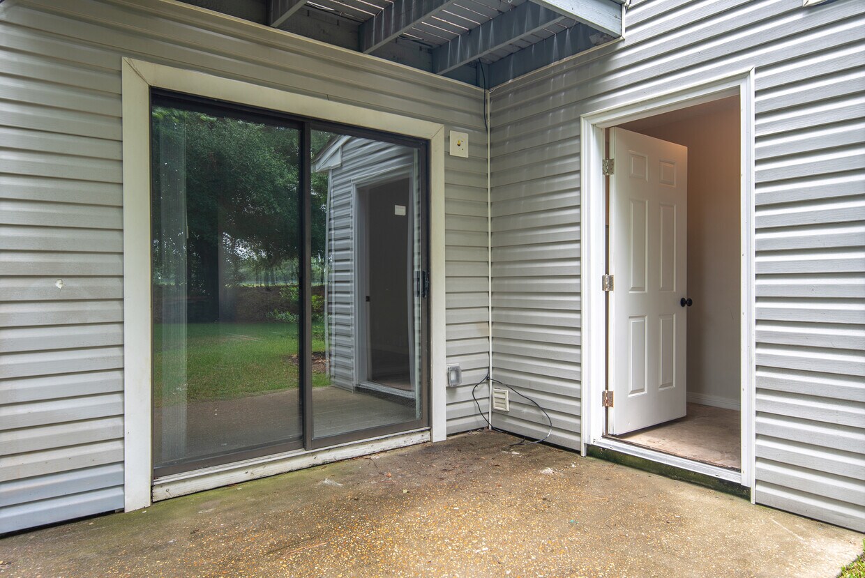Primary Photo - 3260 Cypress Ln