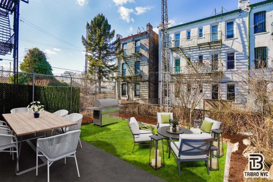 Foto principal - 3 bedroom in RIDGEWOOD NY 11385
