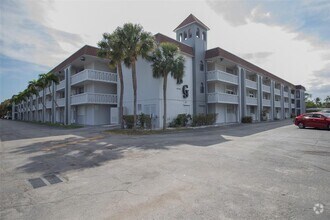 Building Photo - 400 SE 10th St