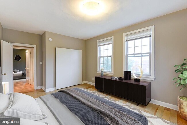 Foto del edificio - 5200 North Capitol St NW