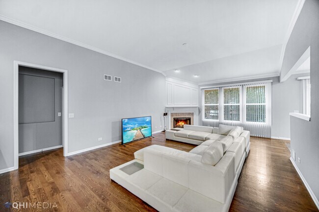Building Photo - 9436 Dunmurry Dr