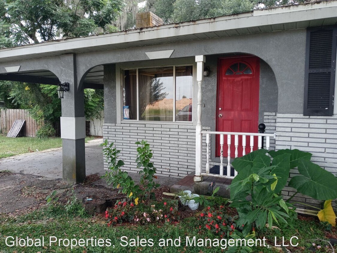 Primary Photo - 3 br, 2 bath House - 114 North Lake