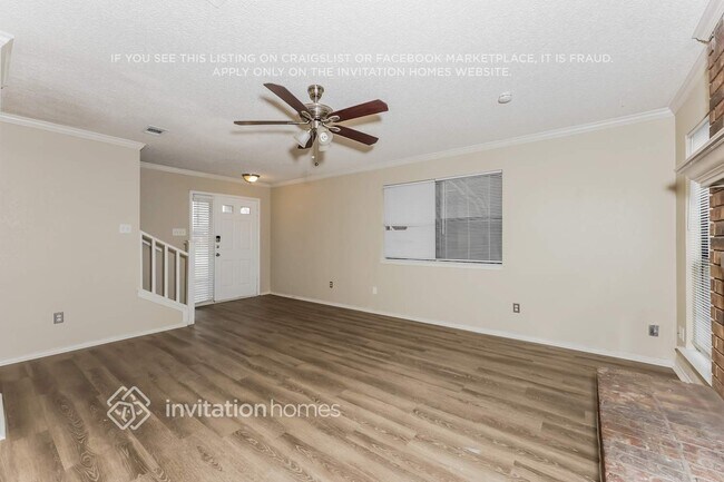 Foto del edificio - 1456 Thistlewood Ln