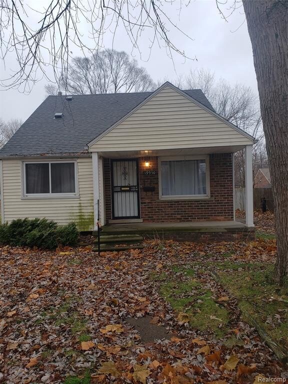 Foto principal - 19950 Patton St