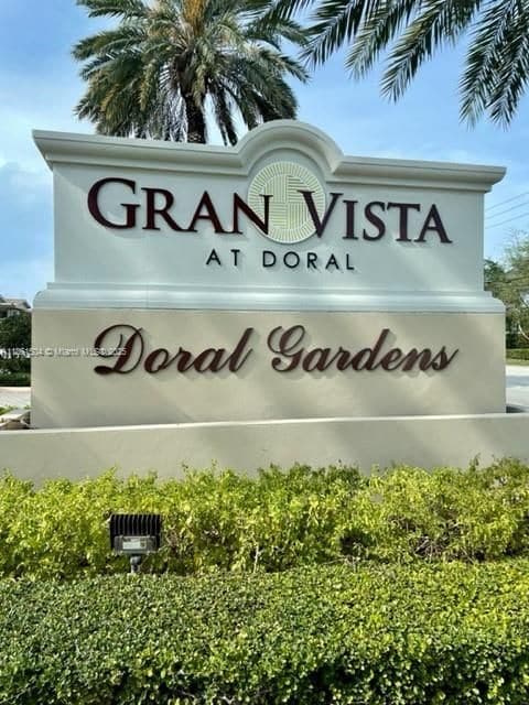 Foto del edificio - 4240 NW 79th Ave