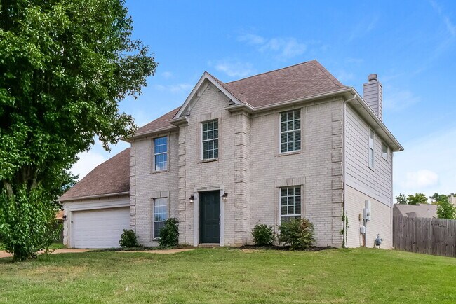Foto del edificio - 5554 Lakefront Dr