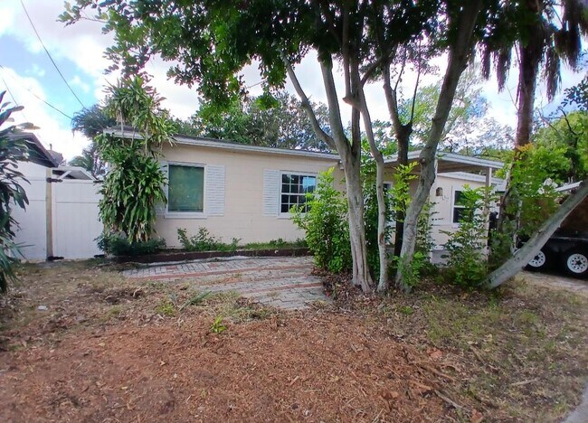 Foto del edificio - 7070 49th Ave N