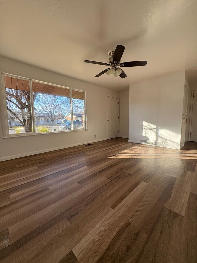 Foto del edificio - 983-985 S 600 W