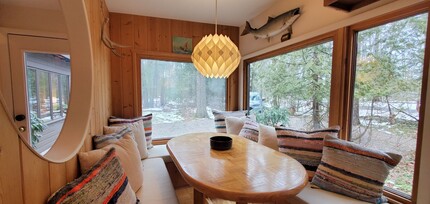 Building Photo - 7238 Deepwater Point Rd