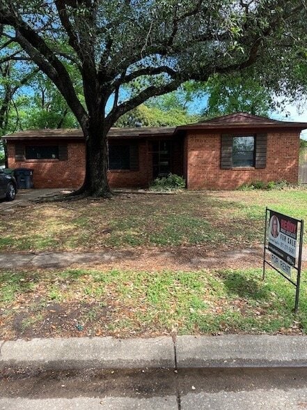 Photo - 909 Sunnyvale Dr House