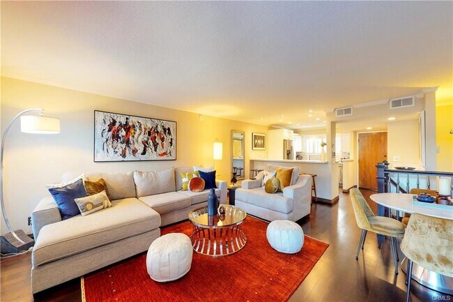 Foto del edificio - 4415 Saugus Ave