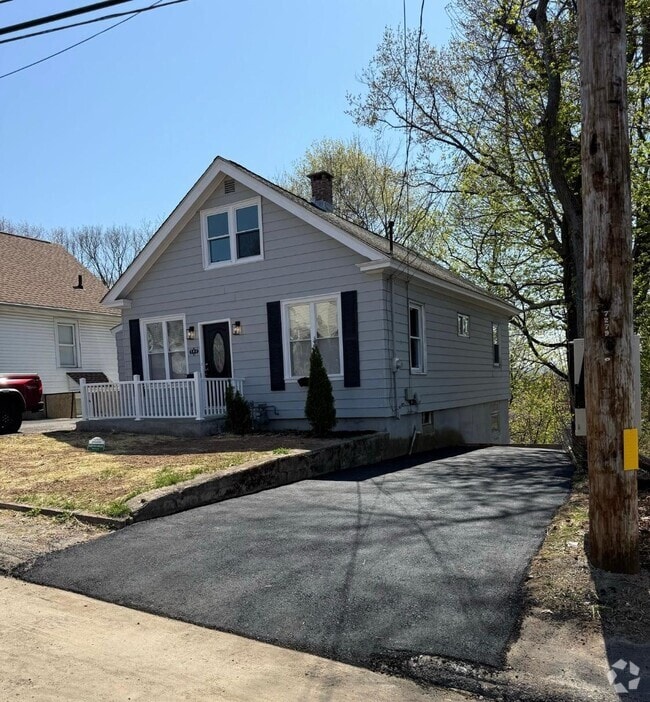 2 parking spots driveway & Front of the house - 384 Sylvan Ave