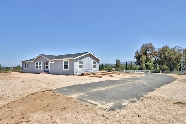 Building Photo - 35890 Meadow Ridge Rd