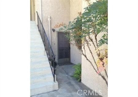 Building Photo - 1008 Las Lomas Dr