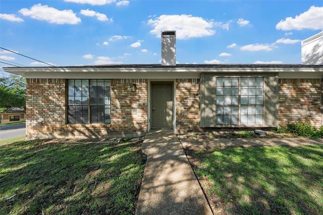 Primary Photo - 300 Mill Creek Cir
