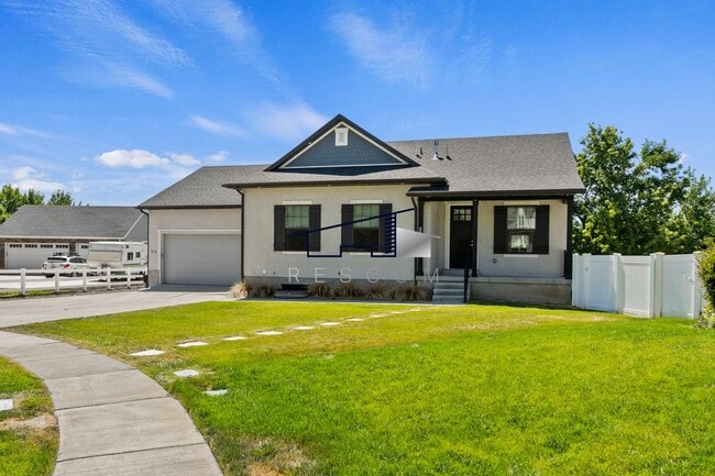 Building Photo - 378 Clark Cir