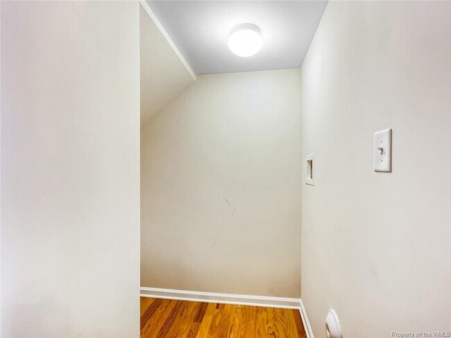 Building Photo - 402 Lewis Burwell Pl